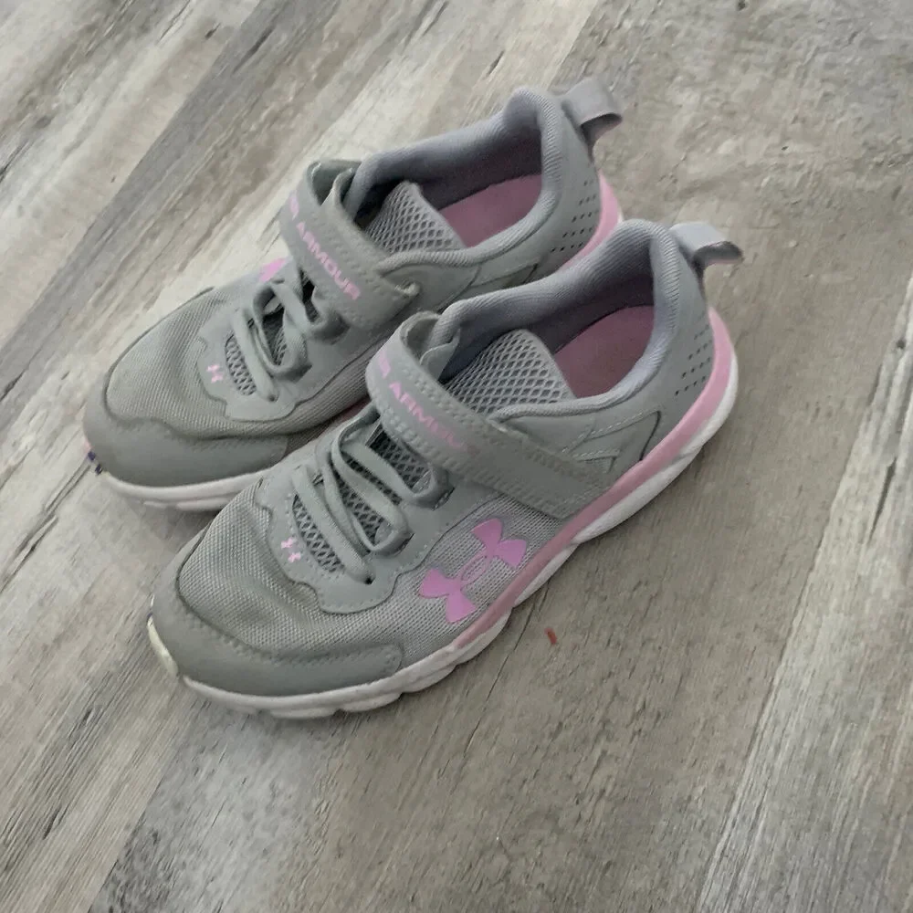 Under Armour UA Assert 9 AC Grey/Lilac/Pink Girls Sneakers Mesh Size 2Y